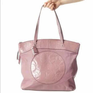 Coach Laura signature tote ba